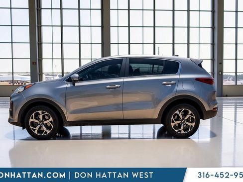 Used 2021 Kia Sportage LX FWD image 2