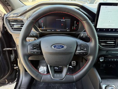 Used 2024 Ford Escape ST-Line Select w/ Tech Pack #1 AWD/4WD image 28