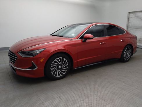 Used 2021 Hyundai Sonata Limited FWD image 2