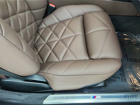 Used 2024 BMW 740i image 22