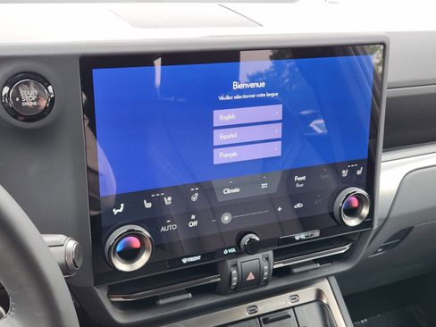 Used 2024 Lexus GX 550 w/ Accessory Package (Z1) AWD/4WD image 28