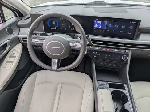 Used 2025 Hyundai Sonata SEL FWD image 16