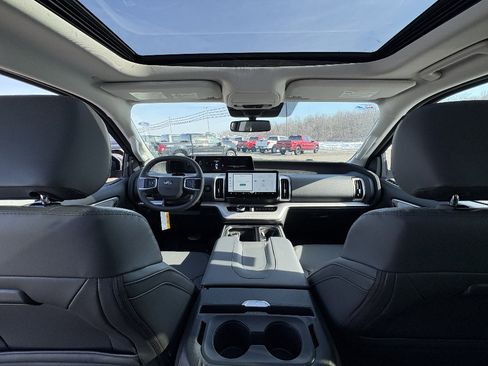 New 2026 Ford Expedition Active AWD/4WD image 25