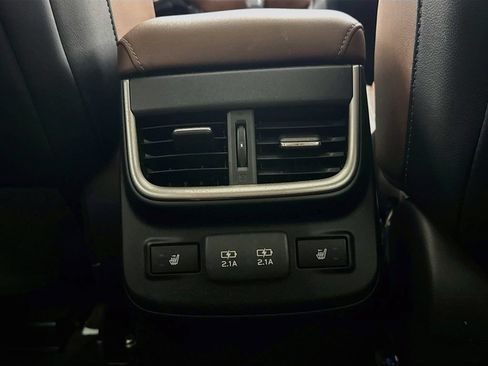 Used 2021 Subaru Outback Touring w/ Popular Package #2 AWD/4WD image 31