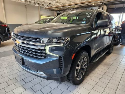 Used 2021 Chevrolet Tahoe LT w/ LT Signature Package RWD image 3
