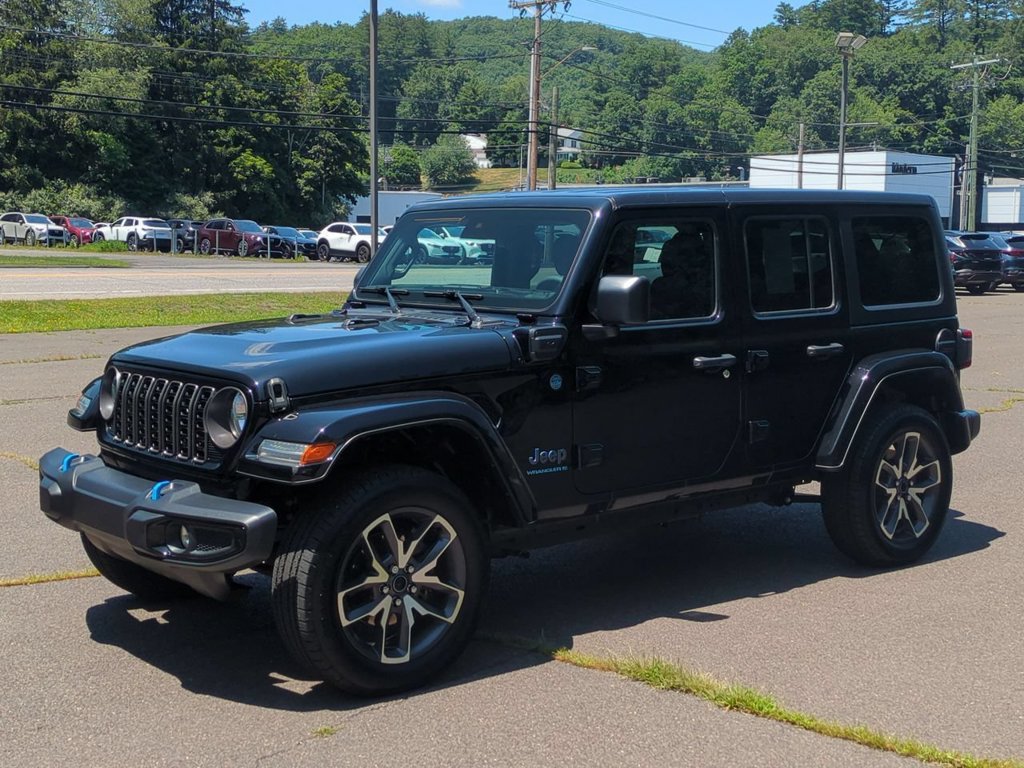 Used 2024 Jeep Wrangler Unlimited w/ Convenience Group AWD/4WD image 2