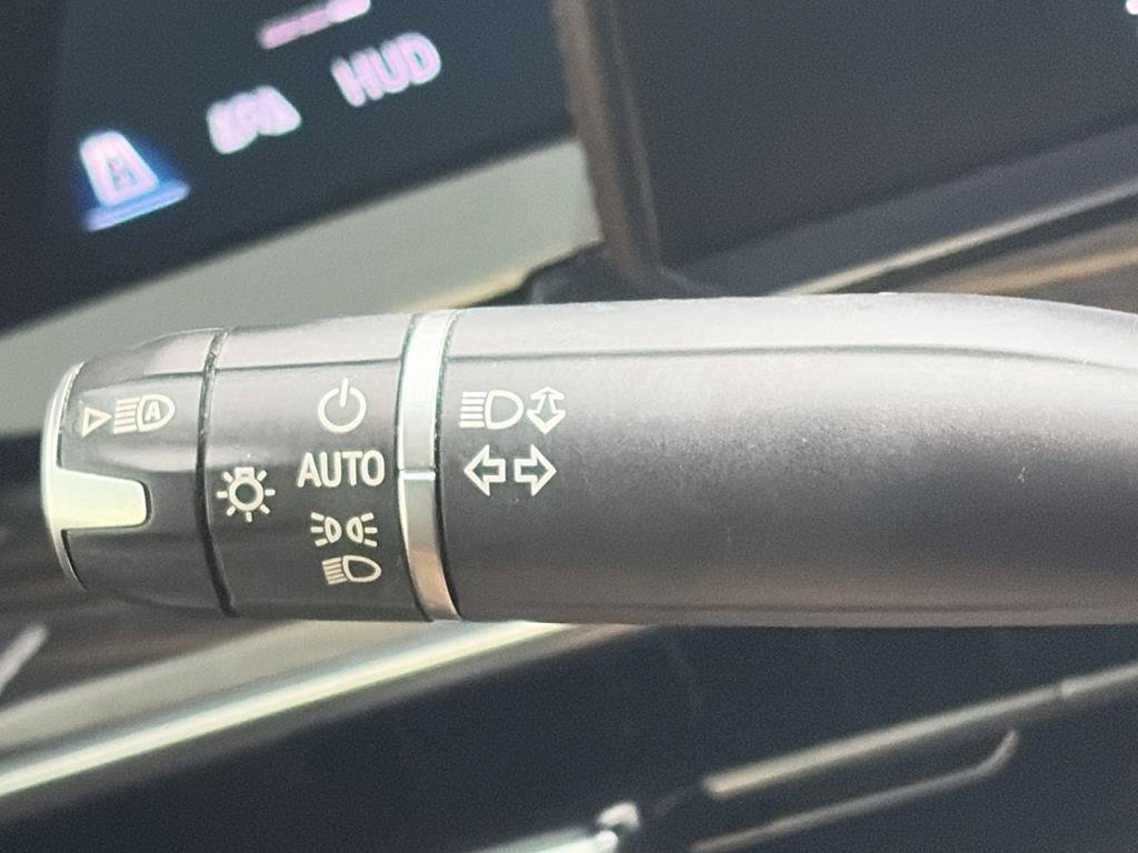 Used 2021 Cadillac Escalade ESV Sport AWD/4WD image 10