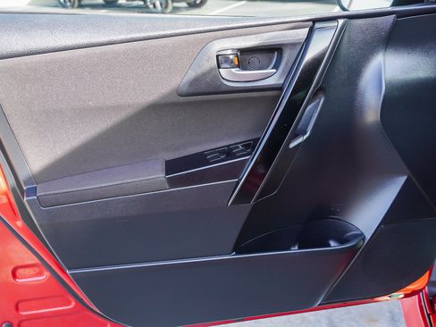 Used 2018 Toyota Corolla iM image 20