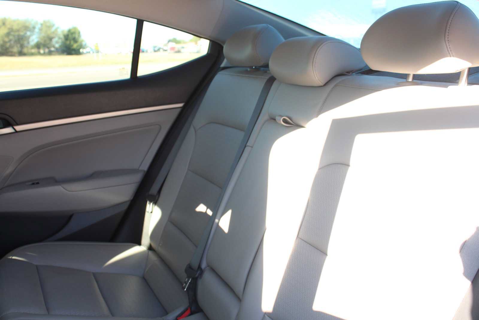 Used 2017 Hyundai Elantra Limited FWD image 24