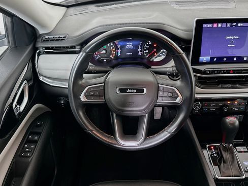 Used 2022 Jeep Compass Limited image 18