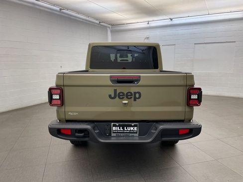 New 2026 Jeep Gladiator Sport image 4