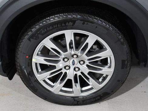 New 2026 Ford Explorer Active w/ Active Comfort Package image 26