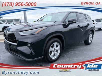 Used 2025 Toyota Highlander LE