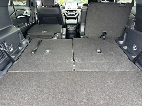 New 2026 Ford Explorer ST-Line w/ ST-Line Street Pack AWD/4WD image 15
