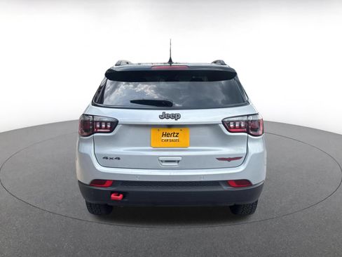 Used 2025 Jeep Compass Trailhawk AWD/4WD image 17