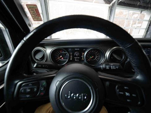 Used 2018 Jeep Wrangler Unlimited Sport S image 15