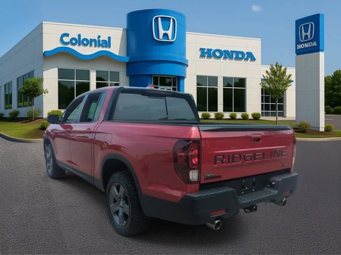 Used 2024 Honda Ridgeline TrailSport image 5