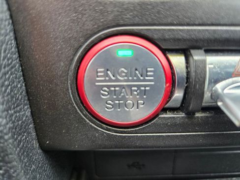 Used 2018 Ford Mustang Premium image 30