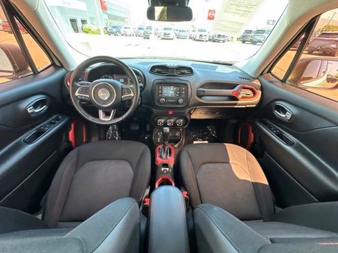 Used 2016 Jeep Renegade Trailhawk AWD/4WD image 12