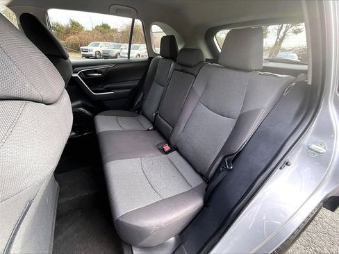 Used 2023 Toyota RAV4 XLE image 23