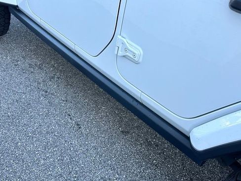 Used 2019 Jeep Wrangler Unlimited Rubicon image 24