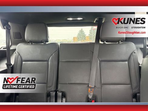 Used 2022 Chevrolet Tahoe Z71 w/ Luxury Package image 40