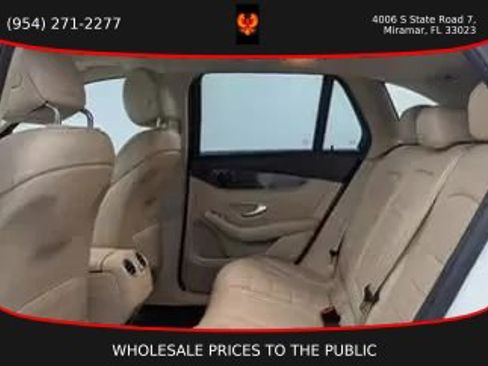 Used 2020 Mercedes-Benz GLC 300 w/ Premium Package image 10