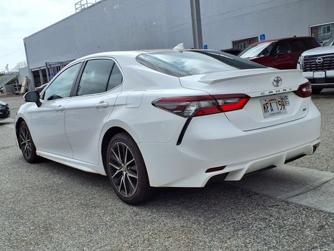 Used 2022 Toyota Camry SE w/ Carpet Mat Package (TMS) FWD image 3