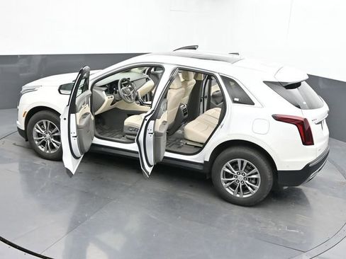 Used 2023 Cadillac XT5 Premium Luxury w/ Technology Package AWD/4WD image 65