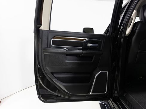 Used 2024 RAM 2500 Laramie image 17