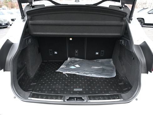 Used 2020 Jaguar F-PACE Premium image 40