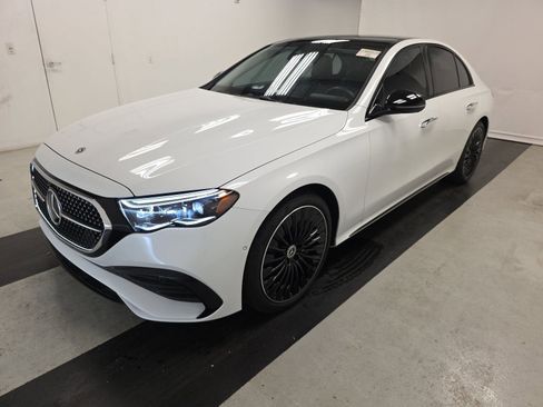 Used 2025 Mercedes-Benz E 450 4MATIC Sedan w/ Airmatic Package image 2