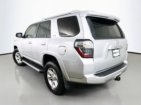 Used 2016 Toyota 4Runner SR5 image 5
