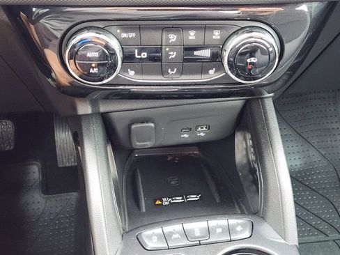 Used 2026 Chevrolet TrailBlazer LT w/ Convenience Package FWD image 21