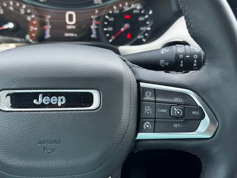 Used 2025 Jeep Compass Limited AWD/4WD image 25