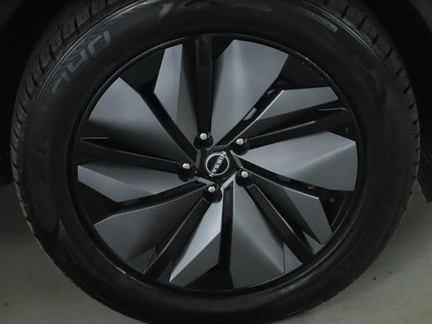 Used 2023 Nissan Ariya AWD image 10