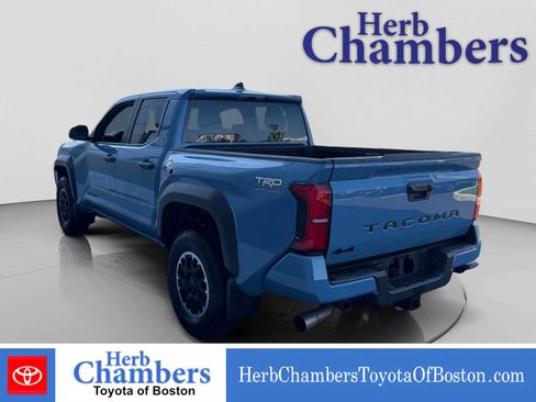 Used 2026 Toyota Tacoma TRD Off-Road AWD/4WD image 3
