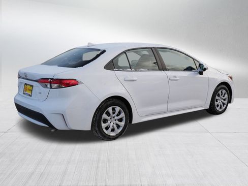Certified 2022 Toyota Corolla LE image 8