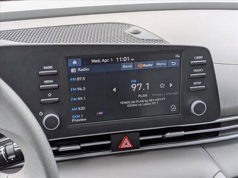 Used 2023 Hyundai Elantra Blue image 12