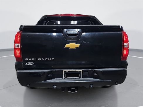 Used 2012 Chevrolet Avalanche LTZ image 5