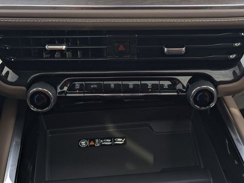 New 2026 Chevrolet Suburban High Country image 27