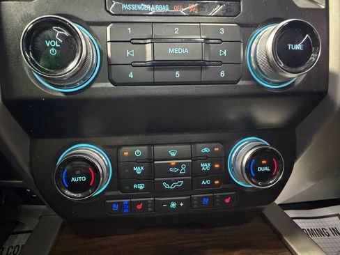 Used 2019 Ford F150 Lariat w/ Equipment Group 502A Luxury AWD/4WD image 56