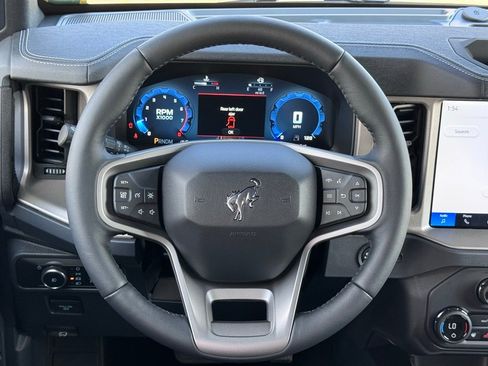 New 2025 Ford Bronco Outer Banks w/ Sasquatch Package image 7