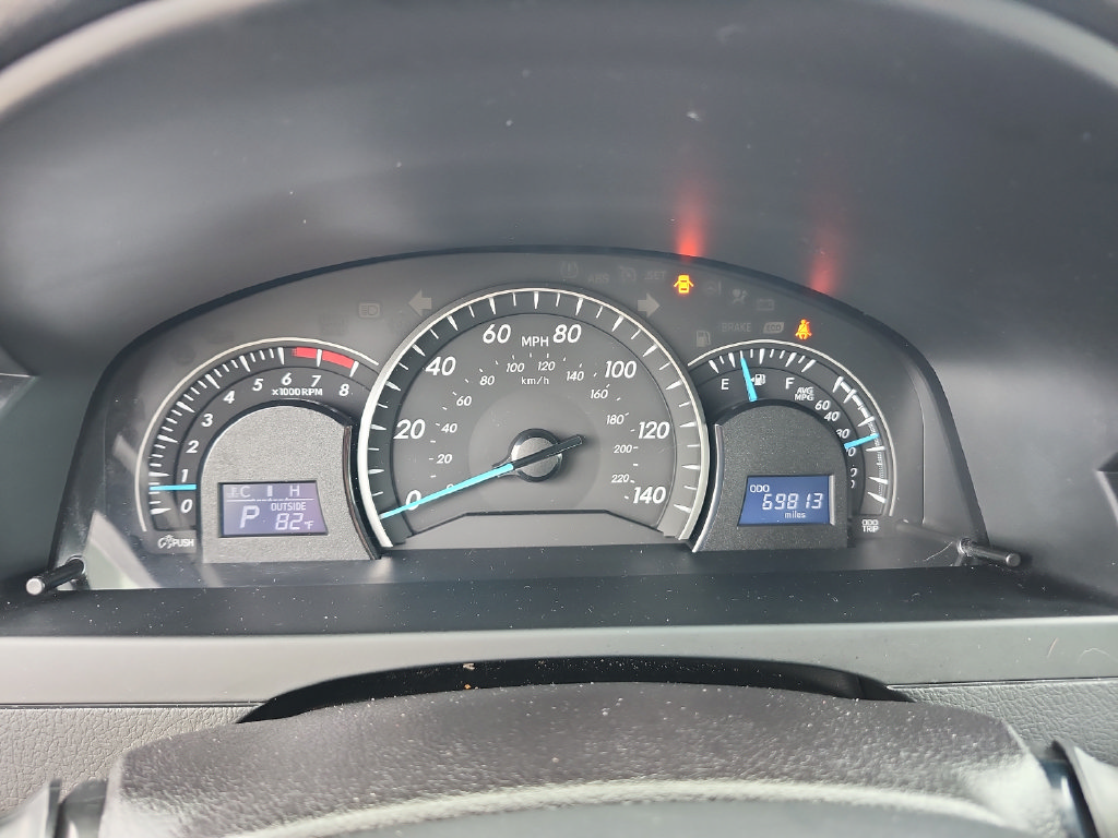 Used 2015 Toyota Camry LE FWD image 31