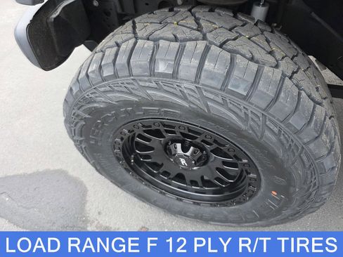 Used 2020 Jeep Wrangler Unlimited Sahara image 35