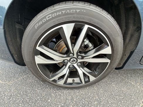 Used 2024 Volvo S60 B5 Plus AWD/4WD image 26