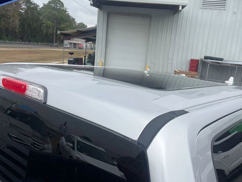 Used 2018 Ford F150 Platinum w/ Equipment Group 701A Luxury image 13