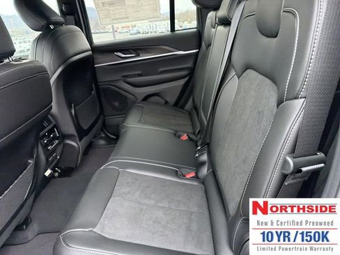 New 2026 Jeep Grand Cherokee Altitude AWD/4WD image 13