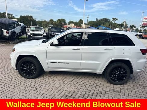 Used 2021 Jeep Grand Cherokee Laredo X AWD/4WD image 13