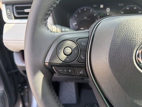 Used 2025 Toyota RAV4 Limited image 12